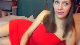 De Grote Tieten En Dildo'S Van Het Amateur Webcammodel Spelen In Hd-Video