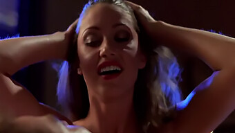 L'Orgasme Sensuel De Shannon Elizabeth Dans L'Épisode 7 D'Arli******