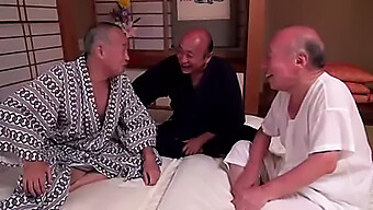 Asiatische Schönheiten Mit Großen Brüsten Haben Eine Wilde Party Mit Shigeo Tokuda Und Freunden